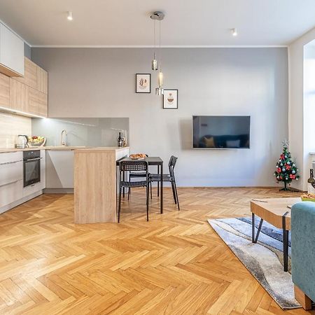 Stylish Luxury Flat In Old Town Daire Bratislava Dış mekan fotoğraf
